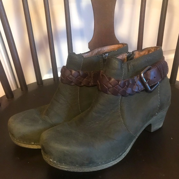 Dansko Size 7.5 clogs - Picture 3 of 4